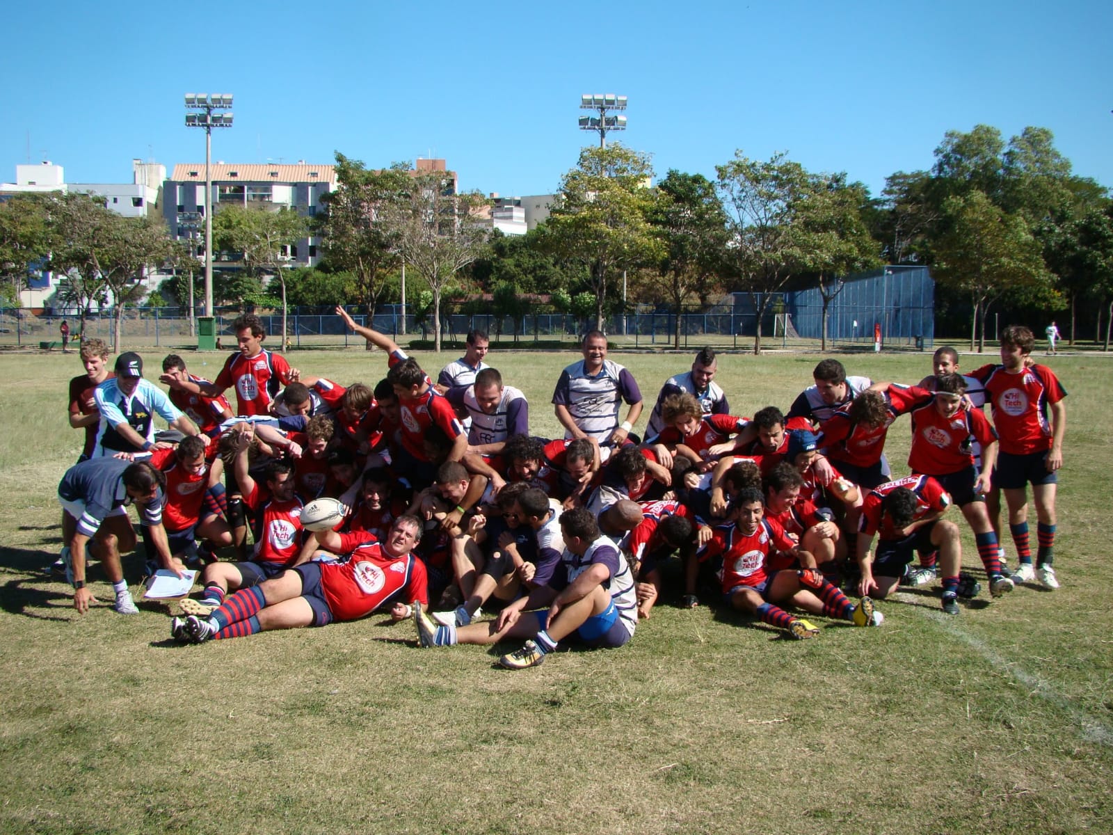 Beach Rugby de Itacoatiara. Niterói/2007: Primeira participação do Vitória em competições, primeira vez que o time viajava para jogar. Torneio com equipes do RJ e SP.